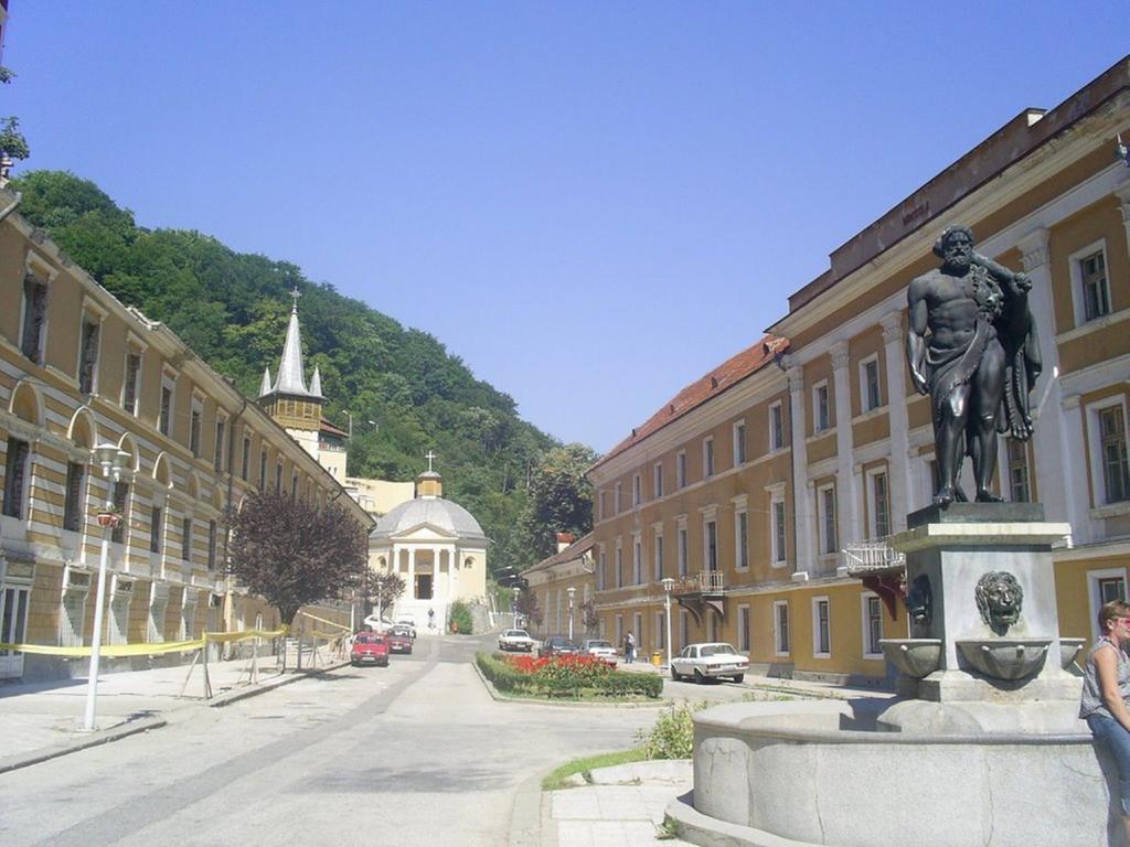 Hotel Domogled Băile Herculane Eksteriør billede