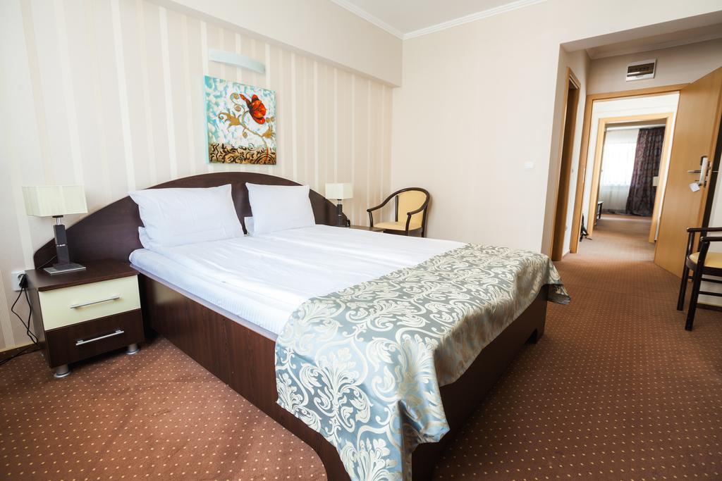 Hotel Domogled Băile Herculane Eksteriør billede